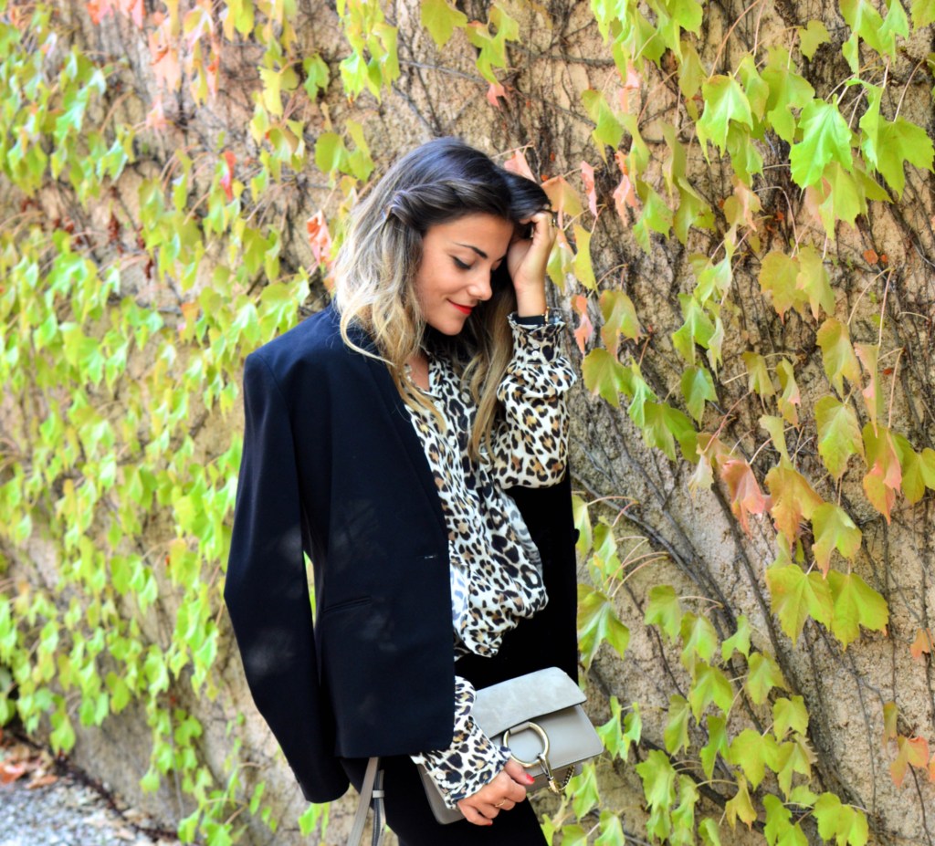 ~ Ma chemise aux motifs&nbsp;léopard.